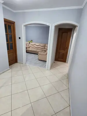 Ofer spre vanzare Apartament 3 camere decomandat Delfinului - imagine 2