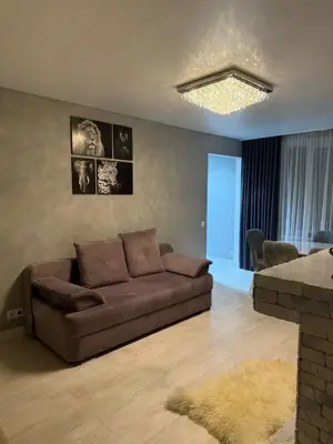 Apartament cu 3 camere de vânzare în Unirii - imagine 2