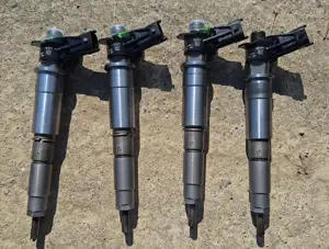 Injectoare Renault Trafic Vivaro Bosch