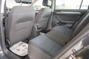 Vw Passat - imagine 19