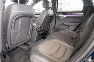 Volkswagen Touareg "R-Line" 3.0TDI 4Motion Automatic - imagine 20