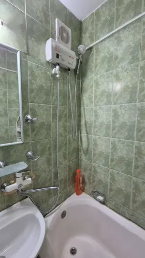 Apart 2 cam Regim Hotelier Ciresica (accept escorte) Tomis Nord - imagine 7