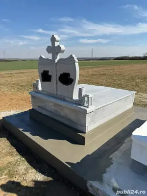 Executam imprejmuiri si monumente funerare  - imagine 2