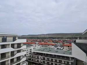 Apartament tip penthouse de vânzare   Florești, zona Eroilor