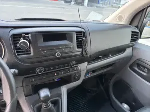 Opel Vivaro Van L2H1 - imagine 8