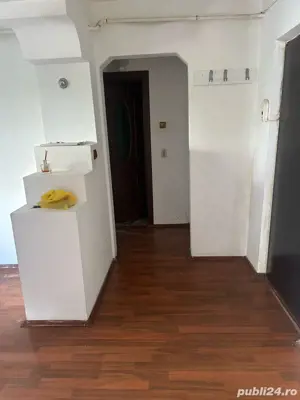 Inchiriez apartament