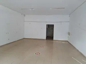 Închiriez spațiu comercial Micro 14 - imagine 3 Închiriez spațiu comercial Micro 14 - imagine 3