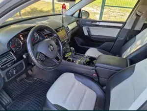 Volswagen Touareg - imagine 3