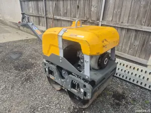 cilindru compactor de Închiriat 