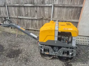 cilindru compactor de Închiriat  - imagine 2