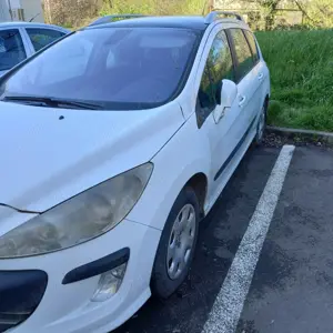 Vand Peugeot 308SW an 2011 motor 1,6 diesel ,2000Euro - imagine 4