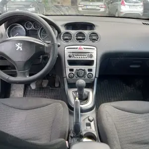 Vand Peugeot 308SW an 2011 motor 1,6 diesel ,2000Euro - imagine 7