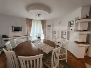 Reședință impunătoare, 6 camere, 430 mp și un teren de 730 mp, zona Cetate - imagine 4
