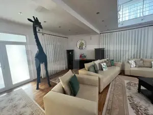Reședință impunătoare, 6 camere, 430 mp și un teren de 730 mp, zona Cetate - imagine 5