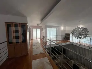 Reședință impunătoare, 6 camere, 430 mp și un teren de 730 mp, zona Cetate - imagine 13