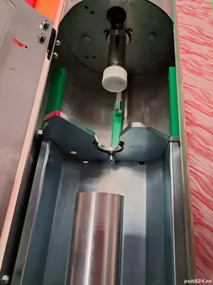 Masina imbuteliat spray-uri - imagine 3