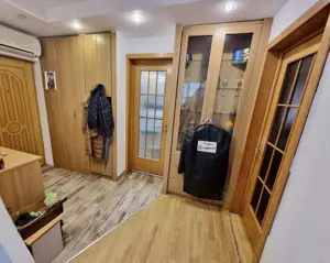 Apartament cu 4 camere, localizat în zona ultracentrală a orașului. - imagine 7