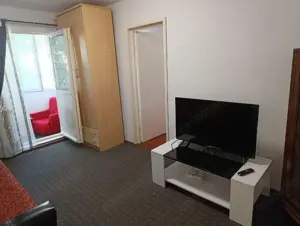 Apartament cu 3 camere centrala proprie Girocului