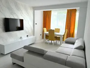 Apartament cu 3 camere, mobilat si utilat, etaj 1 -zona Tiglina 3