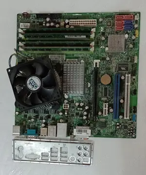 Kit lga 775 placa de baza Msi ms 7502+procesor E8400 - imagine 2