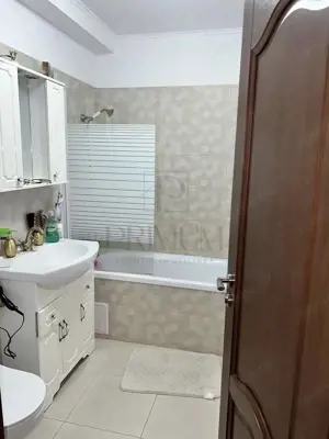 GIROC - 3 Camere - Etaj 1 - Pod cu intrare din apartament - imagine 5