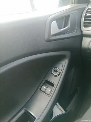 Vând auto hyundai i20, an fabricatie 2018. - imagine 4