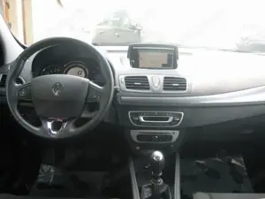  Renault Megane 1.2 TCe 115 CP 2014 Limited,Facelift,Navigatie,Touchscreen,Bluetooth,PDC,Jante 16".  - imagine 6