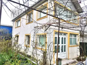 Teren 853 mp si casa 133 mp, str Vasile Parvan, Proprietate Comerciala Rezidentiala