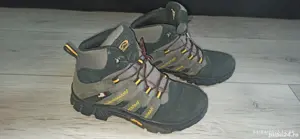 Ghete drumetie vibram everest nr.35 In stare excelenta, poze reale.