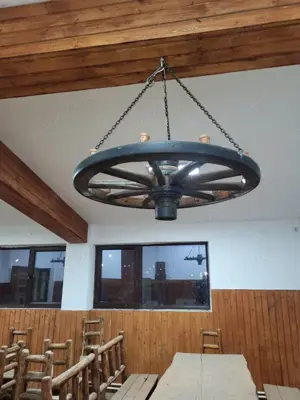 Candelabru rustic din Roti mari de caruta originale 2 buc x 650 lei