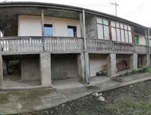 Casă și teren curte de vânzare (sau închiriat) - imagine 2