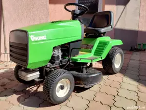 Vând tractoraș de tuns gazon 