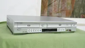 Video VHS recorder combo cu DVD player SAMSUNG SV-DVD440