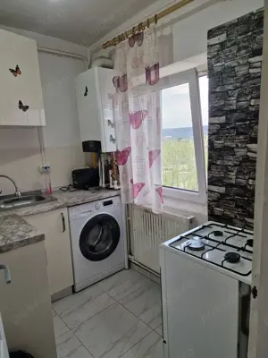 Închiriez garsoniera 160 lei  zi - imagine 2