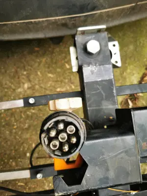 Suport 2 biciclete cu prindere pe carligul de remorcare cu semnalizare - imagine 7