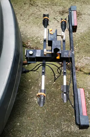 Suport 2 biciclete cu prindere pe carligul de remorcare cu semnalizare - imagine 4