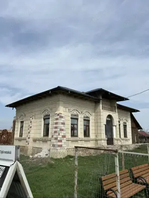 Casă de vânzare