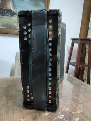 Vând acordeon Hohner Verdi II  - imagine 2