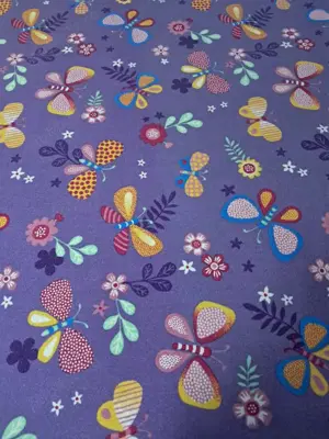 Vind mocheta butterfly .