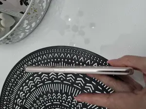 Vând samsung S22 plus