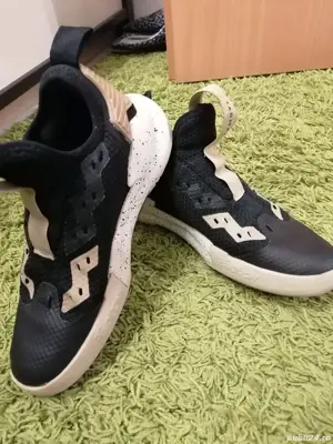 Vand adidas baschet Decathlon 