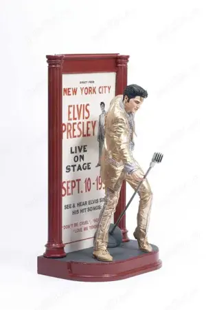 Figurina McFarlane Toys Year In Gold Elvis Presley 1956