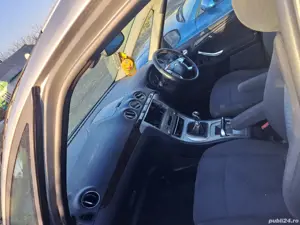 dezmembrez ford galaxi 2007 - imagine 4