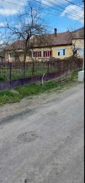 Vand casa de locuit sat Luieriu - imagine 3