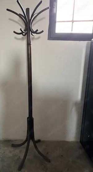 Cuier lemn masiv antic