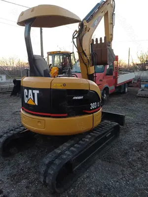 Miniexcavator Caterpillar 303 - imagine 4