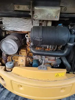 Miniexcavator Caterpillar 303 - imagine 6