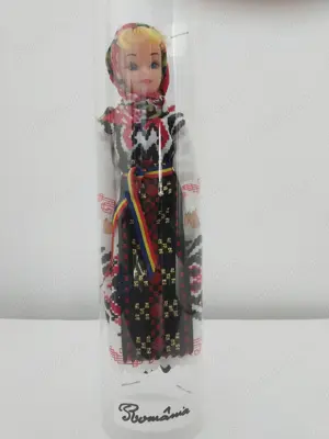 Papusi imbracate in costume populare - Suveniruri romanesti - imagine 2