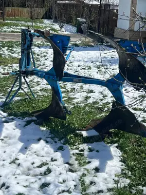 vand plug pentru tractor