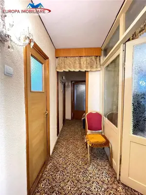 Apartament 4 camere zona Victoriei Tulcea - imagine 14